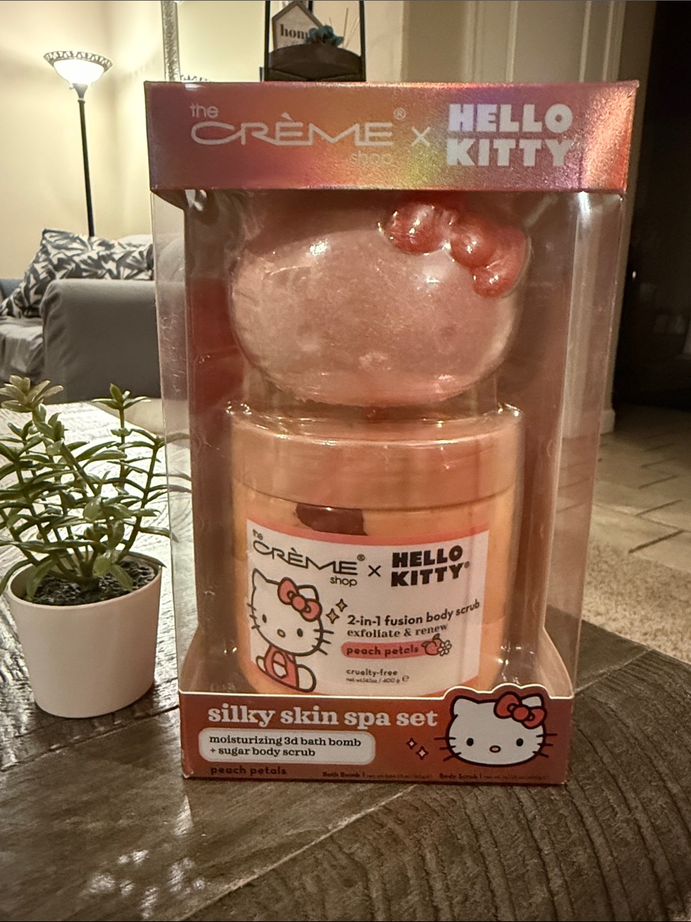 The Crème Shop x Hello Kitty Peach Petals Silky Skin Spa Set - NIB